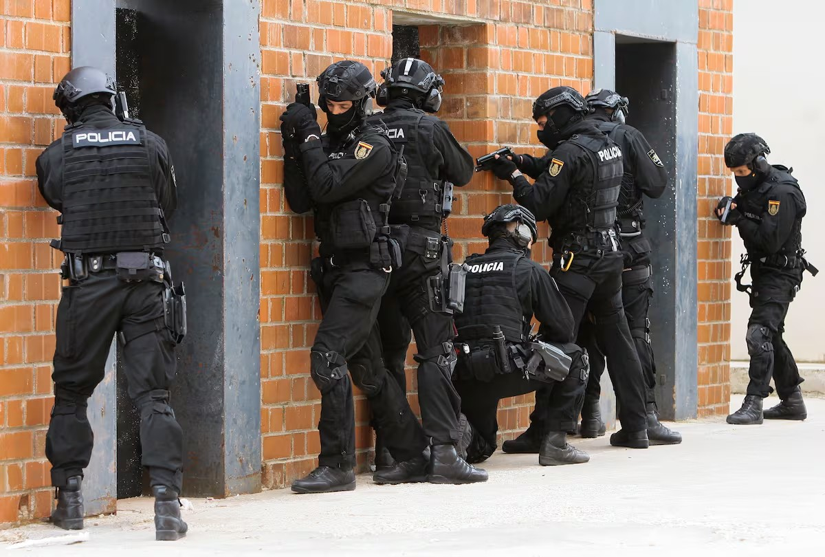 ESPAÑA: Policía mata presunto narco dominicano y hiere dos
