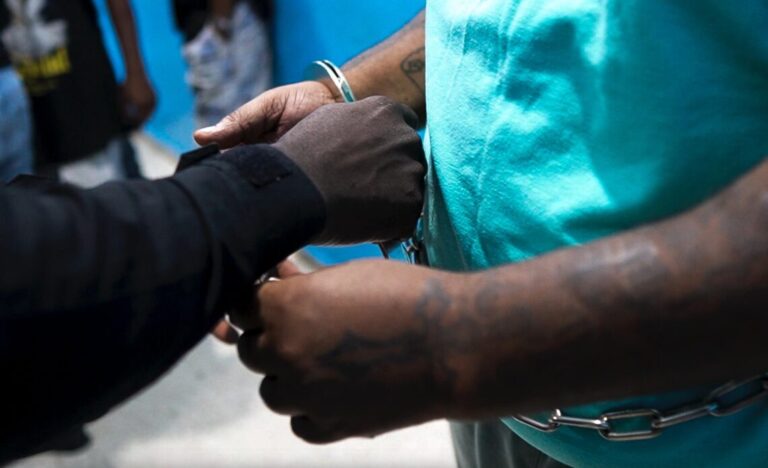 Extraditan a EU a dominicano acusado de fraude y lavado