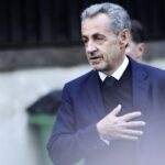 FRANCIA: Sarkozy sale prisión tras juez ordenar su liberación