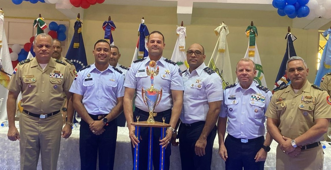 Fuerza Aérea conquista Juegos para Cadetes y Guardiamarinas