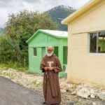 Fundación entrega viviendas a familias de zona de Elías Piña