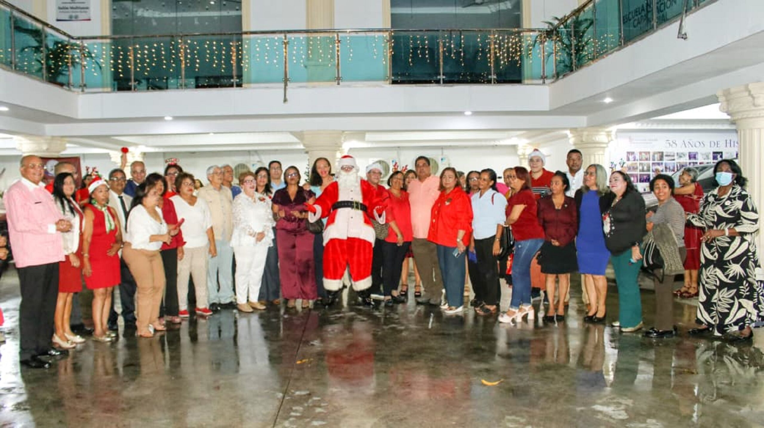 El espíritu de la Navidad ilumina al notariado dominicano con un mensaje de unión y esperanza