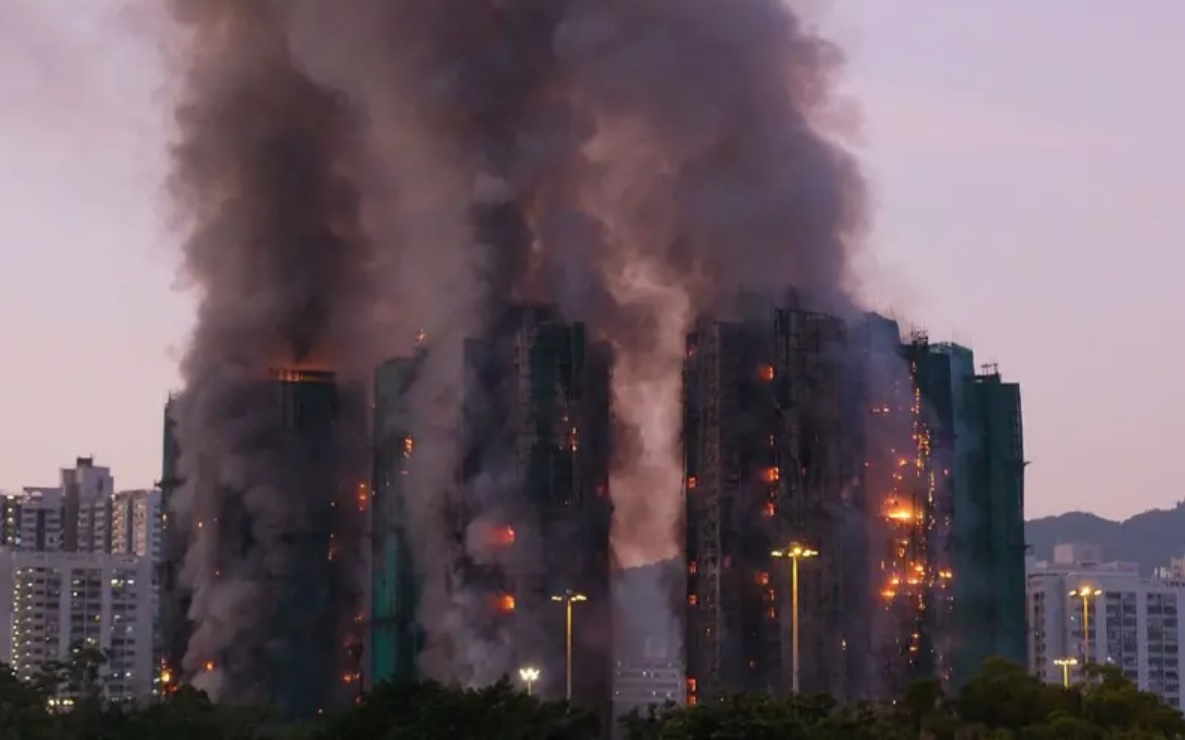 Hong Kong: Incendio complejo de rascacielos deja 44 muertos