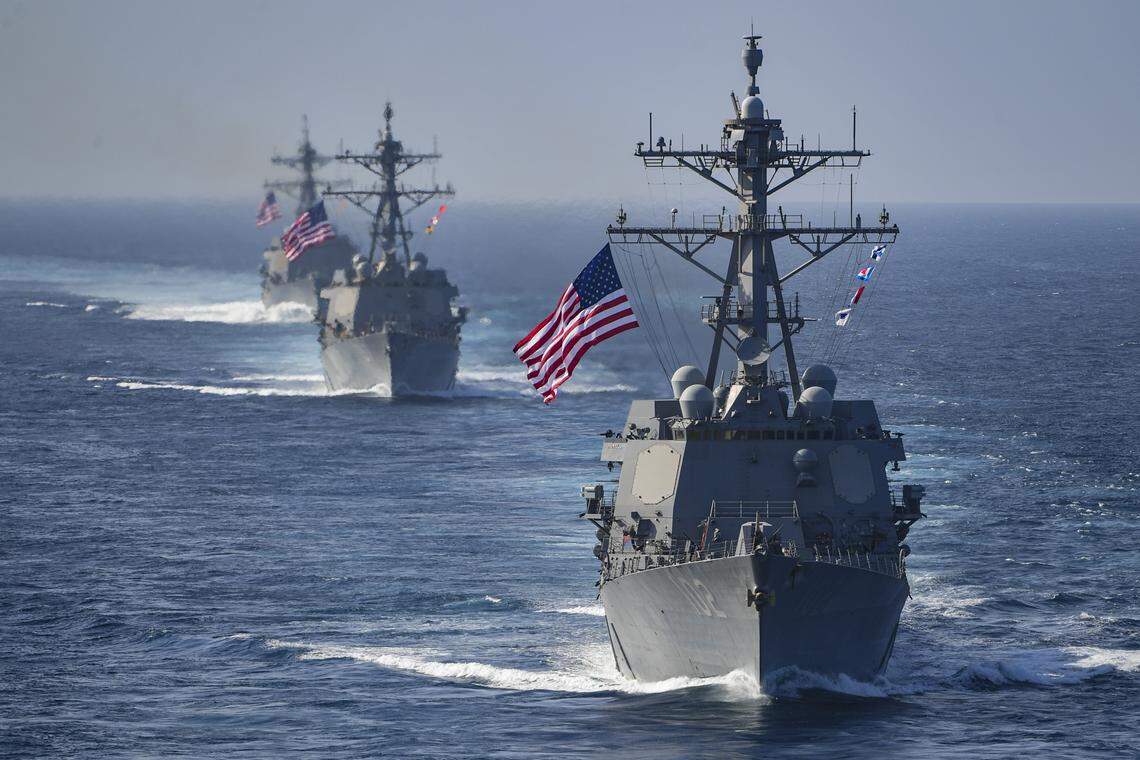 Irán alerta «peligro» actividad militar EU en aguas del Caribe
