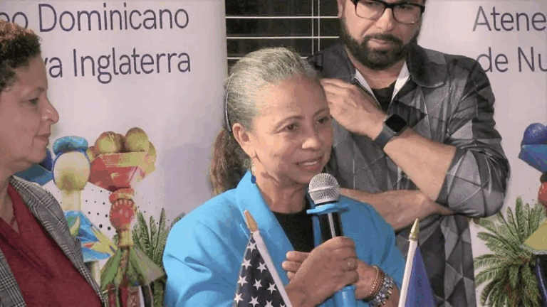 Jenny García dedica su vida a preservar la cultura dominicana