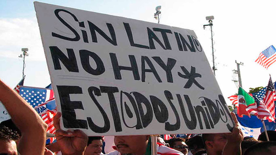 Latinos desaprueban políticas económicas de Donald Trump