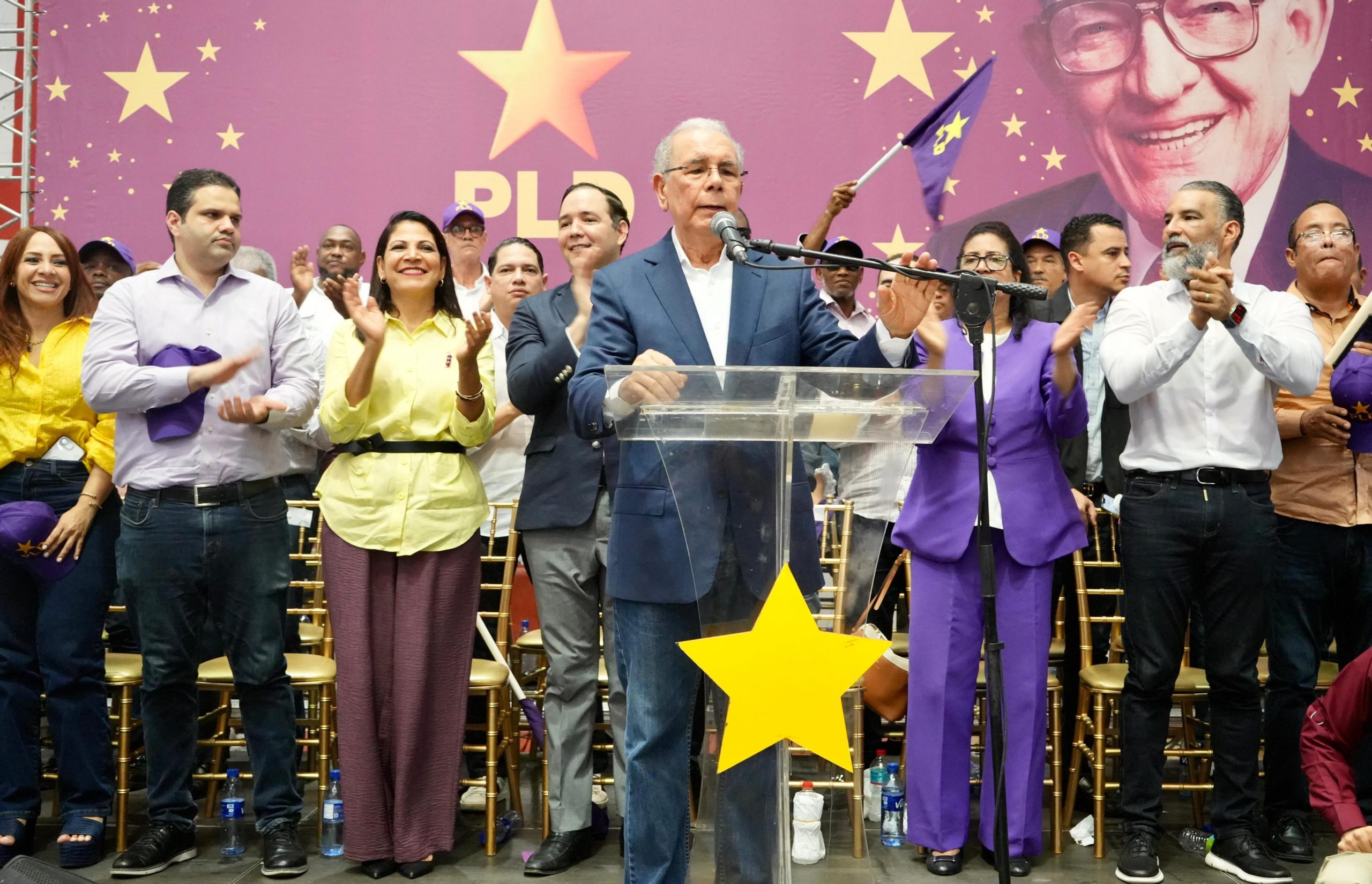 Medina y Pujols encabezan asamblea PLD el domingo DN Medina y Pujols encabezan asamblea PLD el domingo DN