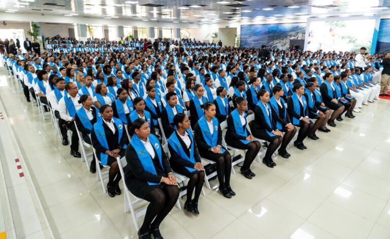 Ministerio Defensa entrega al país 46,799 nuevos técnicos