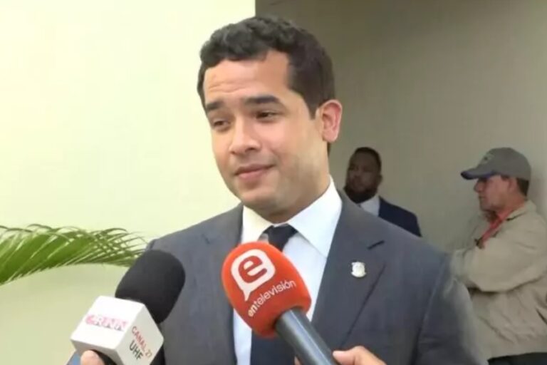 Omar Fernández pide indexar ISR para aliviar carga laboral
