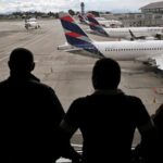 Venezuela revoca concesión a 6 aerolíneas por unirse acciones EU