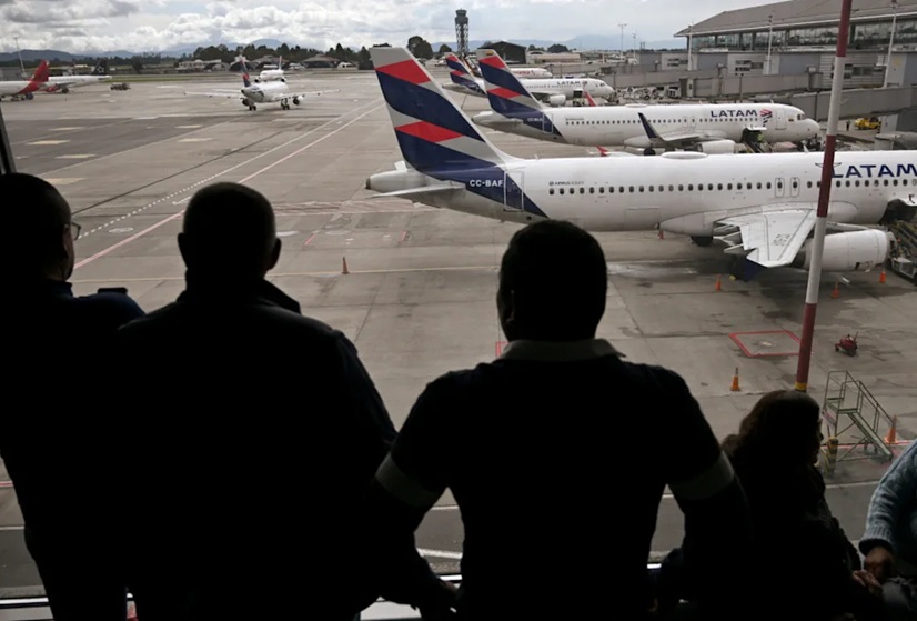 Venezuela revoca concesión a 6 aerolíneas por unirse acciones EU