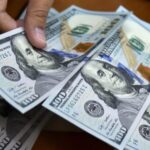 El dólar subió 20 centavos; este lunes era vendido a RD.12