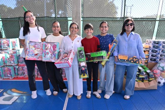 El Voluntariado Banreservas entrega juguetes en Santiago