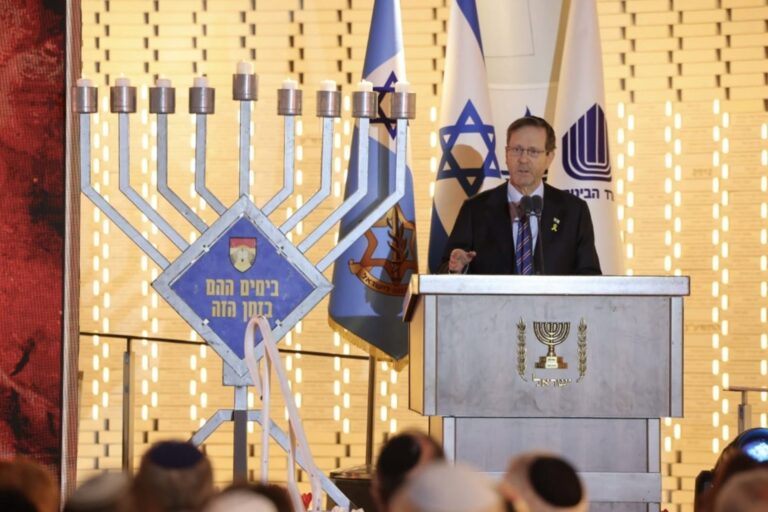 Israel alerta emergencia global por «aumento del odio al judío»