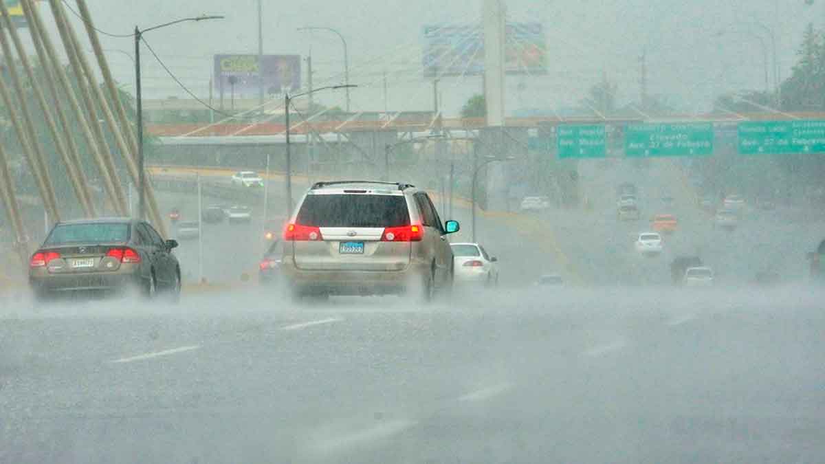 Lluvias débiles y truenos en parte de República Dominicana