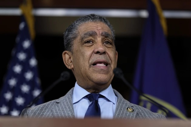 NY: Espaillat impulsa iniciativa reduciría el costo de energía