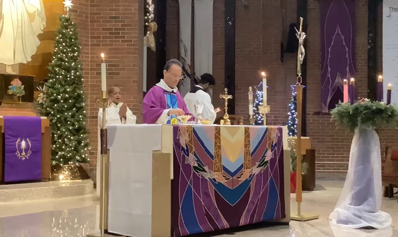 NY: Ofician misa en memoria dominicanos fallecidos lejos RD