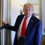 Trump pide cancelar licencias a televisoras que le son críticas