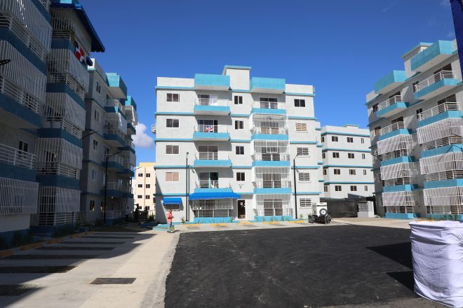 Abinader entrega apartamentos y otras obras S. Domingo Oeste