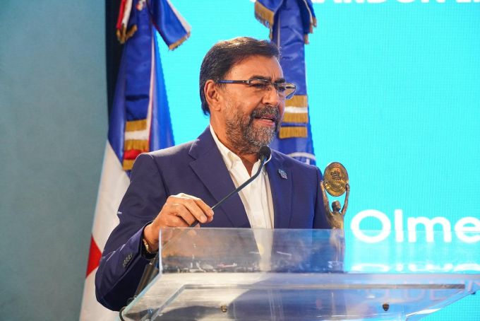 CODIA entrega Gran Galardón al director ejecutivo del INDRHI CODIA entrega Gran Galardón al director ejecutivo del INDRHI