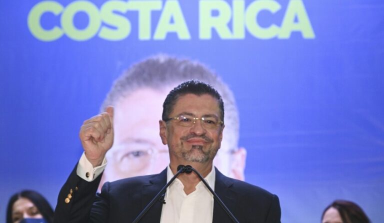 COSTA RICA: Gobierno denuncia plan para matar al Presidente