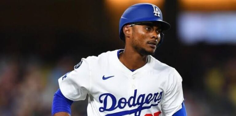 Dodgers envían a los Marlins al jardinero dominicano E. Ruiz