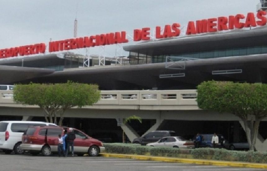 Falsa amenaza bomba paralizó aeropuerto Las Américas, de RD Falsa amenaza bomba paralizó aeropuerto Las Américas, de RD