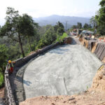 Ingeniería vial de altos vuelos en montañas San Cristóbal