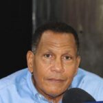 Llama Danilo tomar buche de agua antes de hablar Gobierno