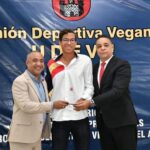 Tenista Enmanuel Muñoz es premiado Atleta del Año en LV