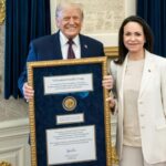 Trump dice ha recibido el Nobel de la Paz de Corina Machado