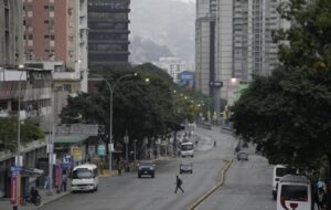 VENEZUELA: Calles calmadas y manifestaciones a favor Maduro