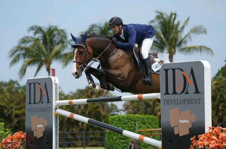Bancalari se impone en prueba internacional de salto en Florida