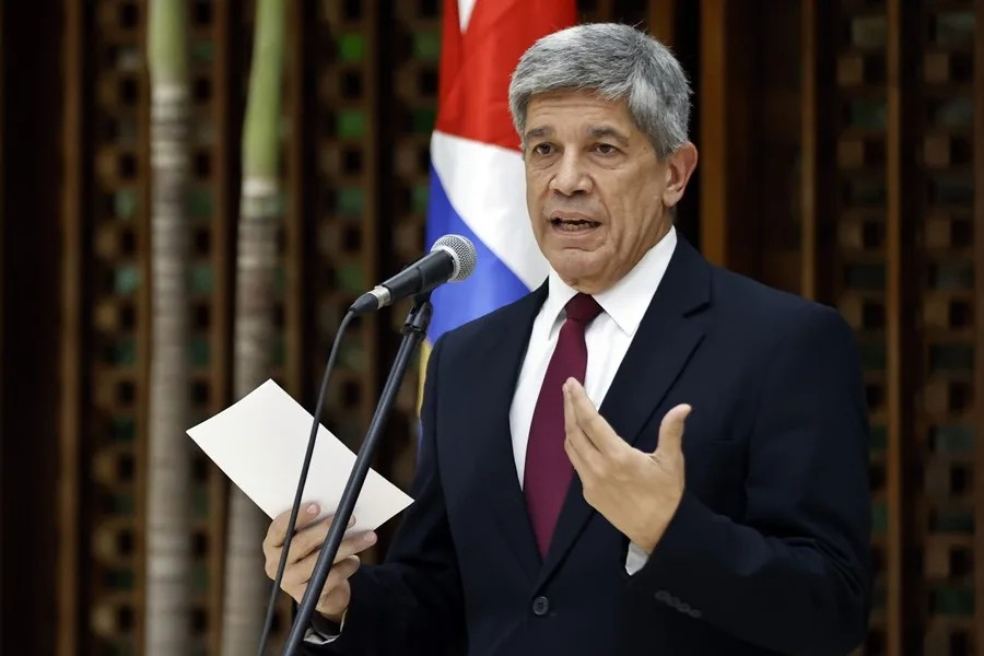 Cuba niega se esté diseñando mesa negociación con EE.UU.