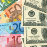 Dólar bajó 58 cts y el euro 12; eran vendidos .97 y .37