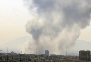 Israel y EEUU lanzan ofensiva contra objetivos militares de Irán