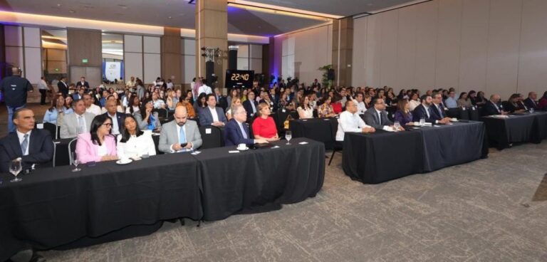 Empresarios ven RD urge de «mejora educativa sustancial»