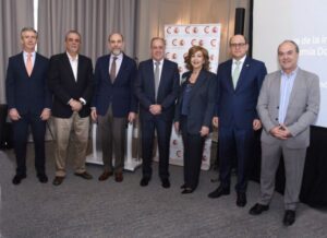 José Luis De Ramón destaca solidez relativa economía de RD