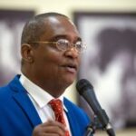 Manuel Nova presenta libro asesinato de Orlando Martínez