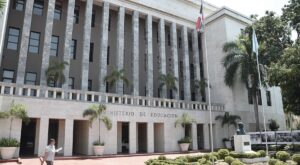 Ministerio de Educación rechaza paros injustificados de docentes