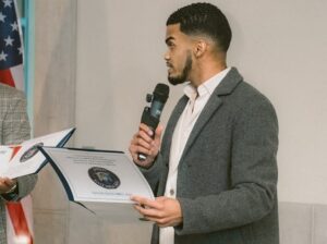 NY: Reconocen dominicano Ángel Martínez Reynoso