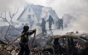 UCRANIA: Al menos 5 muertos en ataques rusos en Jersón