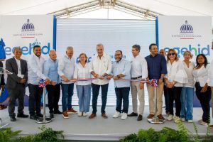 Abinader entrega carretera une Tavera y Jarabacoa, en La Vega