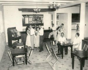 La vellonera: pieza clave de la cultura popular de los años 50 La vellonera: pieza clave de la cultura popular de los años 50
