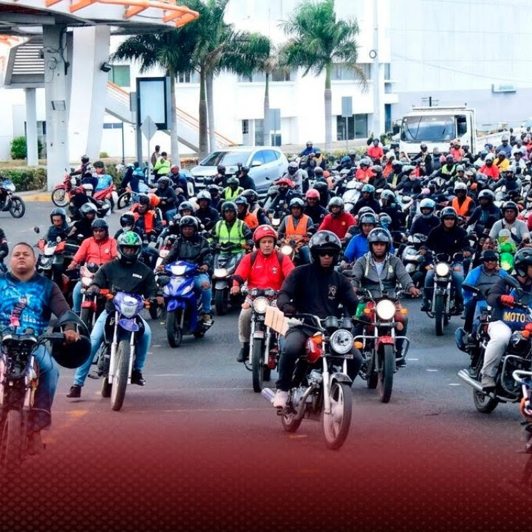 Motoristas y celulares: peligro público Motoristas y celulares: peligro público