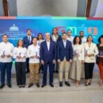 Abinader llama a la juventud a convertirse guardiana de ética