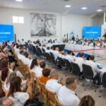 El Consejo de Ministros evalúa en Santiago 200 obras oficiales
