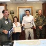 Portaaviones de los EEUU está en la RD; funcionarios lo visitan