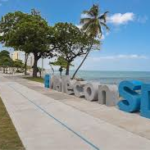 TURISMO: Crónica del mar que abraza la ciudad