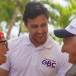 RAYMOND RODRÍGUEZ Y FUNDACIÓN GBC LLEVAN ESPERANZA A LAS CUEVAS DE CEVICOS Y TRANSFORMAN LA VIDA DE MÁS DE 400 FAMILIAS